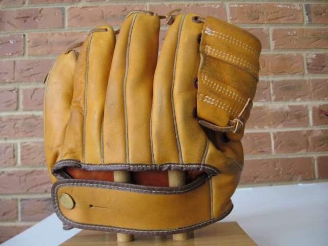 Don Mueller JC Higgins 1644 1 Back